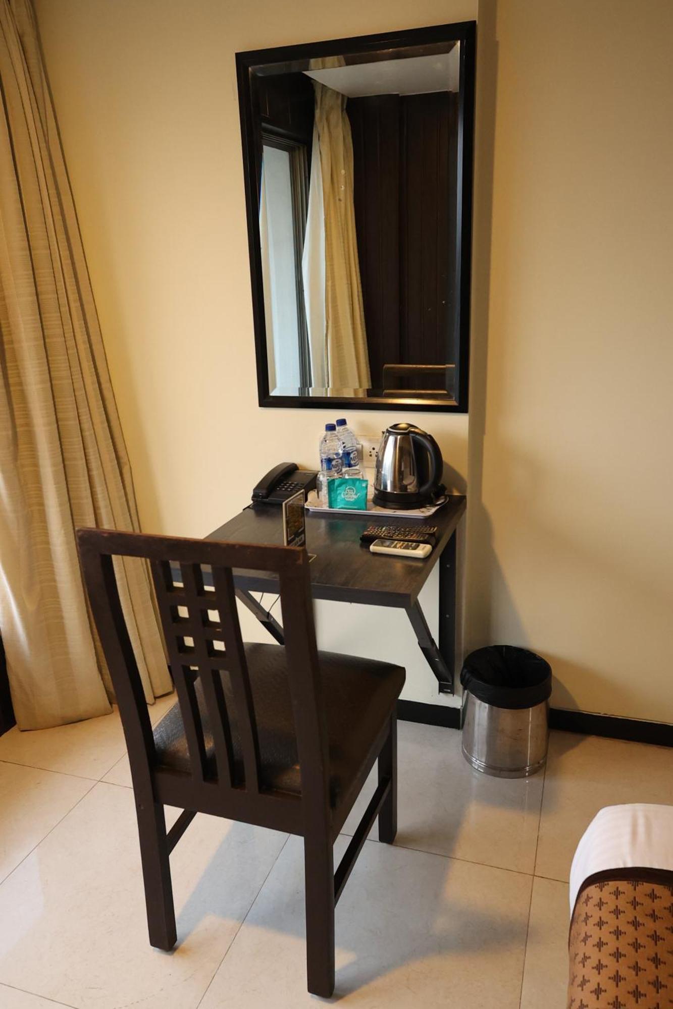 מומביי Quaint Suites Hotel & Banquet מראה חיצוני תמונה