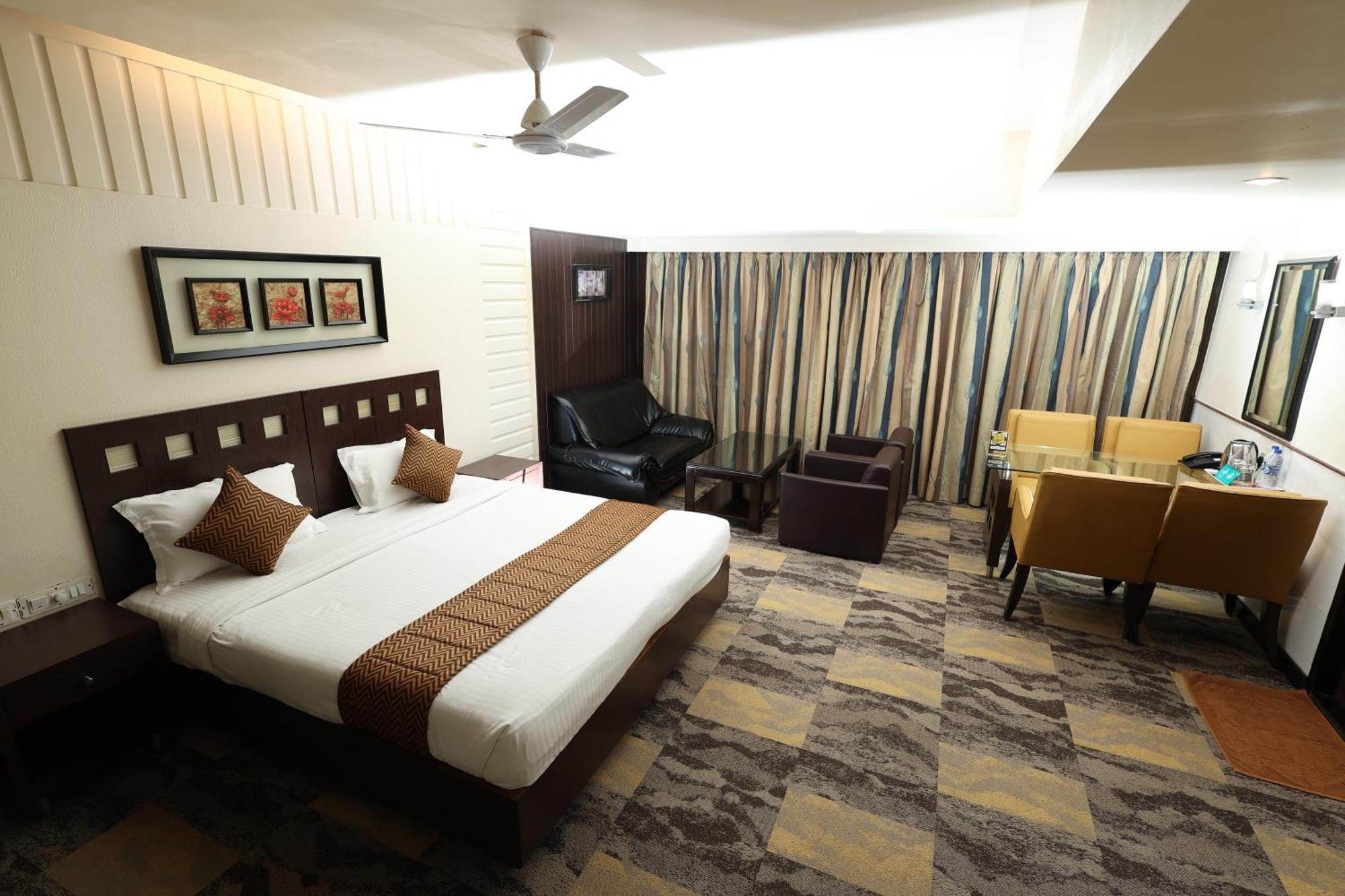 מומביי Quaint Suites Hotel & Banquet מראה חיצוני תמונה