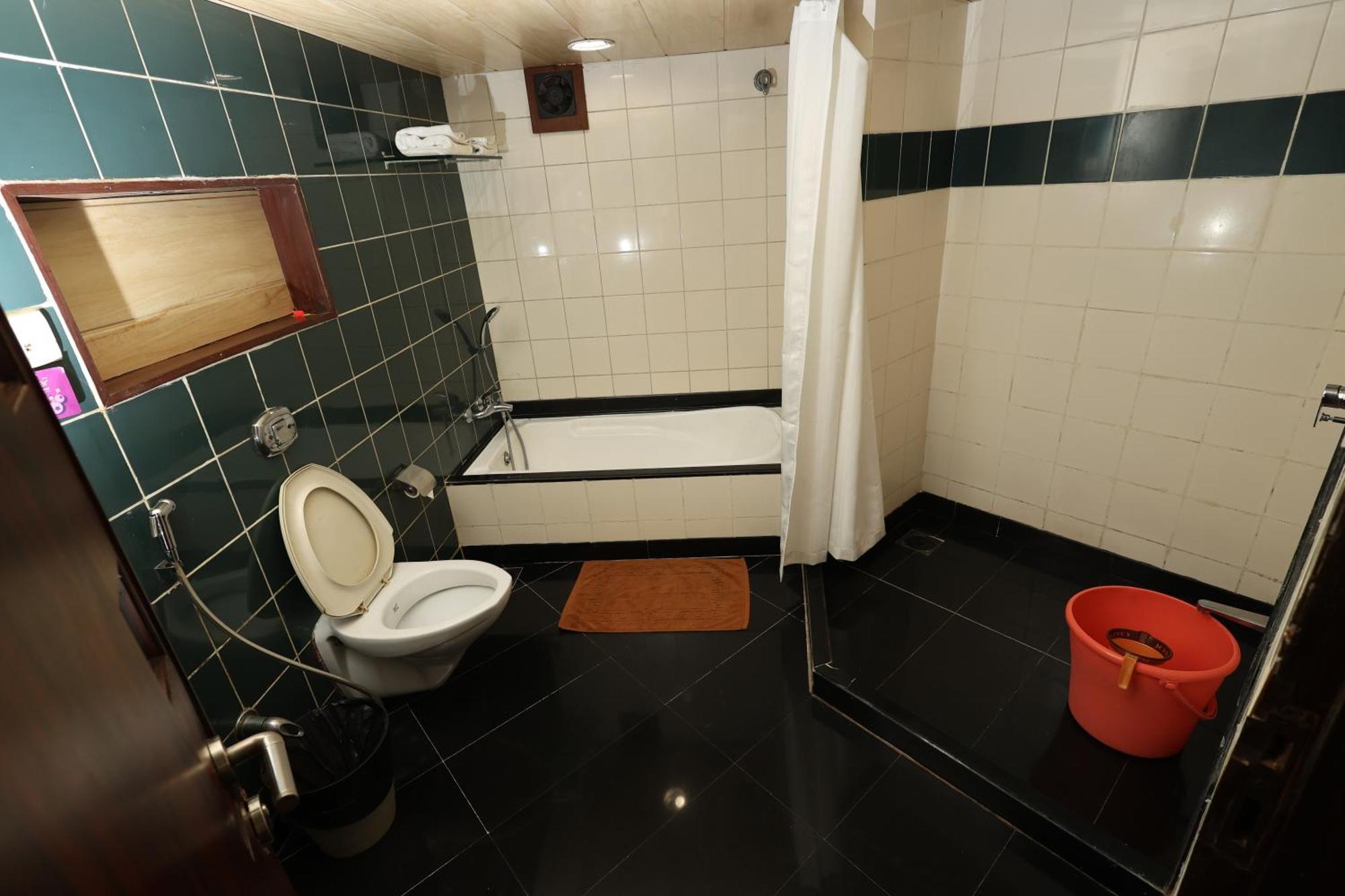 מומביי Quaint Suites Hotel & Banquet מראה חיצוני תמונה
