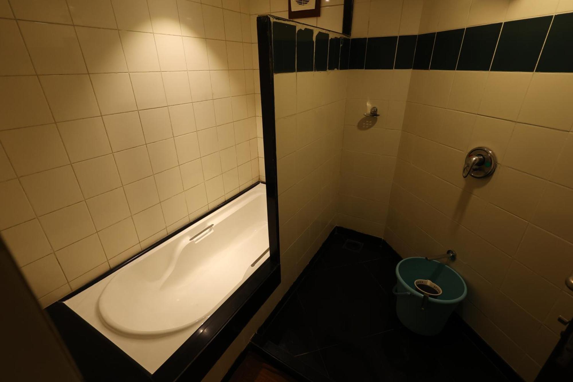 מומביי Quaint Suites Hotel & Banquet מראה חיצוני תמונה